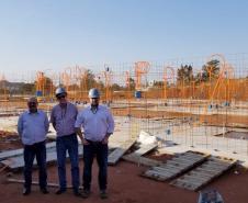 Representantes da Cohapar estiveram em Jaguariaíva nesta quarta-feira (11) vistoriando as obras do primeiro conjunto habitacional do programa Viver Mais de todo o Paraná. O empreendimento é voltado ao atendimento da população idosa do município e está recebendo R$ 3,8 milhões me investimentos do Governo do Estado, em parceria com a prefeitura.