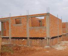 Pato Bragado
Em apenas uma semana, técnicos da Cohapar de Curitiba visitaram as obras de construção de casas populares em 22 municípios do estado. A iniciativa faz parte de um novo modelo de gestão da companhia que visa garantir a qualidade das construções e a celeridade na execução dos trabalhos nos mais diferentes projetos em que a empresa possui participação.