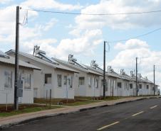 Setenta e cinco famílias de Palmas, na região Sudoeste do Paraná, receberam nesta quinta-feira (24) as chaves da casa própria. A partir de agora, elas são as moradoras do Residencial Bom Pastor II, empreendimento que recebeu R$ 5,3 milhões de investimentos do Governo do Estado, Governo Federal e prefeitura.