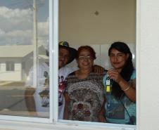 Setenta e cinco famílias de Palmas, na região Sudoeste do Paraná, receberam nesta quinta-feira (24) as chaves da casa própria. A partir de agora, elas são as moradoras do Residencial Bom Pastor II, empreendimento que recebeu R$ 5,3 milhões de investimentos do Governo do Estado, Governo Federal e prefeitura.