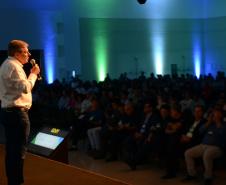 Gestores públicos de todo o Paraná puderam conhecer nesta sexta-feira (1) os principais programas habitacionais desenvolvidos pelo Governo do Estado. As ações, que visam a inclusão social e o desenvolvimento econômico dos municípios foram apresentadas pelo presidente da Cohapar, Jorge Lange, durante o evento Governo 5.0, de inovação da gestão pública, em Foz do Iguaçu.