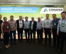 Gestores públicos de todo o Paraná puderam conhecer nesta sexta-feira (1) os principais programas habitacionais desenvolvidos pelo Governo do Estado. As ações, que visam a inclusão social e o desenvolvimento econômico dos municípios foram apresentadas pelo presidente da Cohapar, Jorge Lange, durante o evento Governo 5.0, de inovação da gestão pública, em Foz do Iguaçu.
