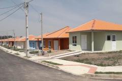 Casas populares são entregues a famílias do Norte Pioneiro