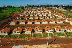 Cem famílias de Lupionópolis realizam o sonho da casa própria
