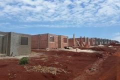 Construção de 28 casas populares chega a 20% em Lunardelli