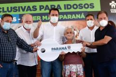 Governador inaugura condomínio para idosos com 40 casas em Foz do Iguaçu