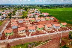 Casas são entregues de graça a 21 famílias de Guaíra