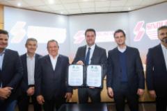 Com investimento de R$ 800 milhões, governador anuncia construção de 40 mil moradias