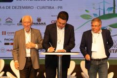 R$ 1,7 bilhão: Paraná firma convênio com BID e Caixa para novas fases do Casa Fácil