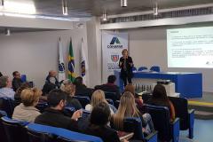 Com a participação de representantes de 22 municípios dos Campos Gerais e região, a Cohapar concluiu nesta terça-feira (4) a série de capacitações sobre o Sistema de Necessidades Habitacionais do Paraná (SISPEHIS). Foram 12 capacitações realizadas por todo o estado desde abril com o objetivo de treinar técnicos de prefeituras na inserção e atualização dos dados sobre as demandas por moradia em seus municípios na ferramenta online e integrada criada pela companhia.