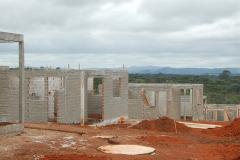 Novo projeto de lei, que ainda precisa ser aprovado pelo Senado, prevê a manutenção da alíquota de 1% dos tributos para as construtoras que executam projetos habitacionais voltados a famílias de baixa renda protocolados até 31 de dezembro de 2018. A partir de 2019, a alíquota máxima será de 4%.