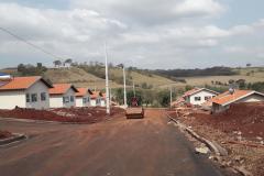 Técnicos da Cohapar estiveram nesta quarta-feira (4) nos canteiros de obras de construção de conjuntos habitacionais em Leópolis e Sertaneja, na região Norte do Paraná. Eles acompanharam a evolução da construção das casas populares nos municípios, que deverão ser entregues à população entre o fim de 2019 e o início de 2020.