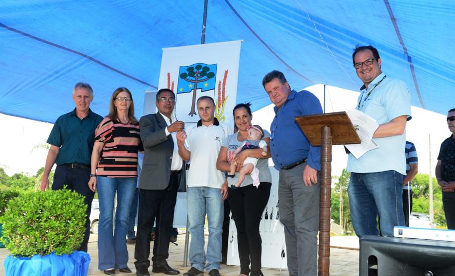 Entrega de 26 casas populares em Mallet