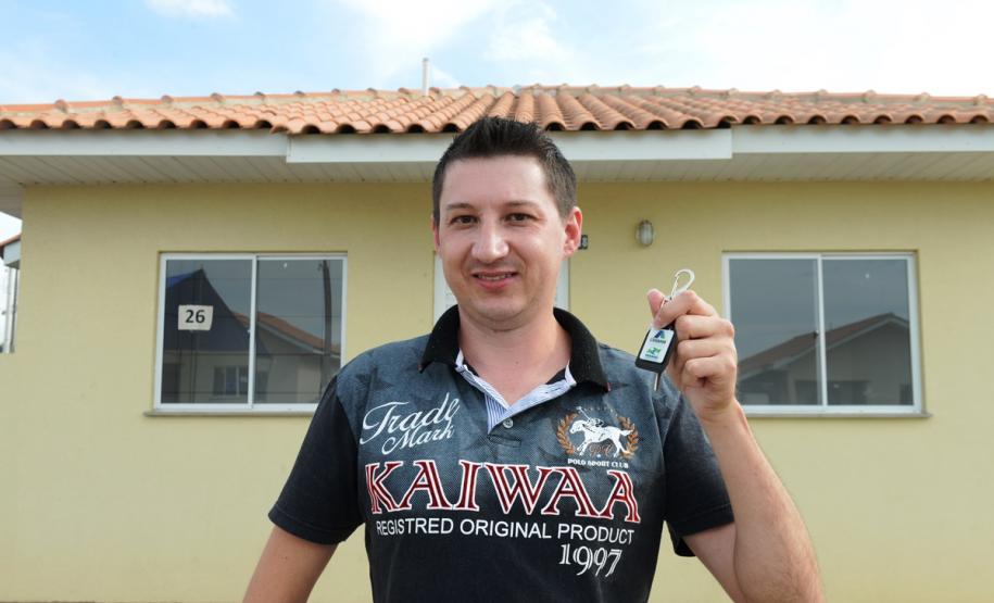 Entrega de 26 casas populares em Mallet