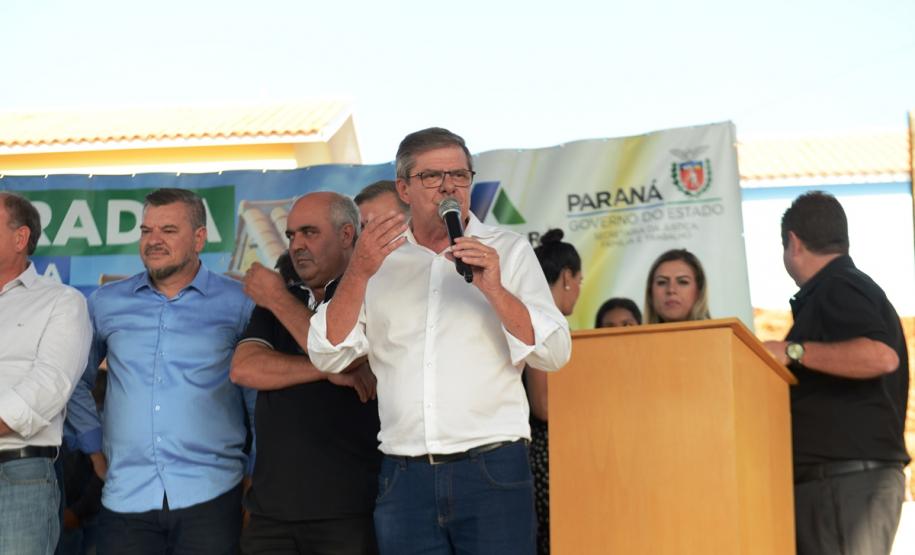 42 famílias de Novo Itacolomi recebem moradias gratuitas