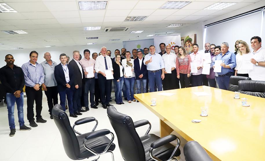 Governo do Estado e prefeituras assinam plano de trabalho para a construção de 303 casas populares