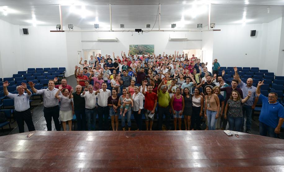 Imóveis são entregues a 29 famílias de Itapejara D Oeste