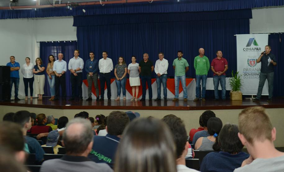 Imóveis são entregues a 29 famílias de Itapejara D Oeste