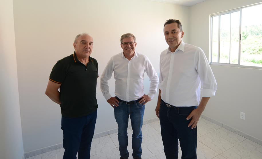 Imóveis são entregues a 29 famílias de Itapejara D Oeste