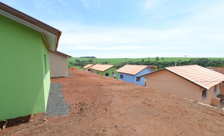 20 famílias carentes de Manoel Ribas conquistam a casa própria