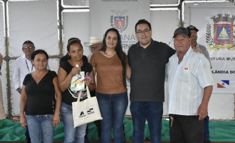 Famílias carentes conquistam casas próprias em Marilândia do Sul