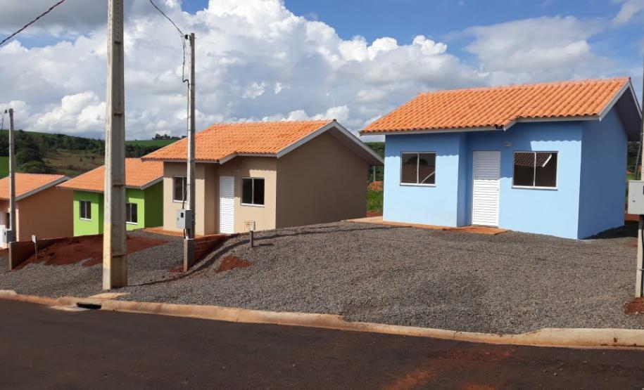 Famílias carentes conquistam casas próprias em Marilândia do Sul