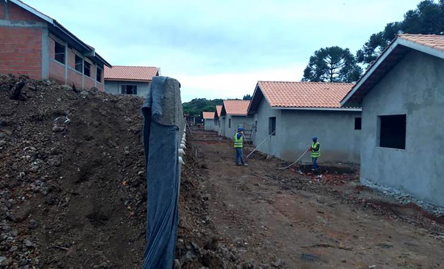 Casas em obra Cohapar Rebouças