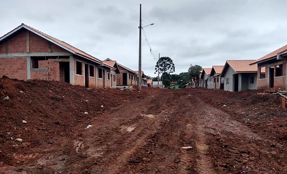 Casas em obra Cohapar Rebouças
