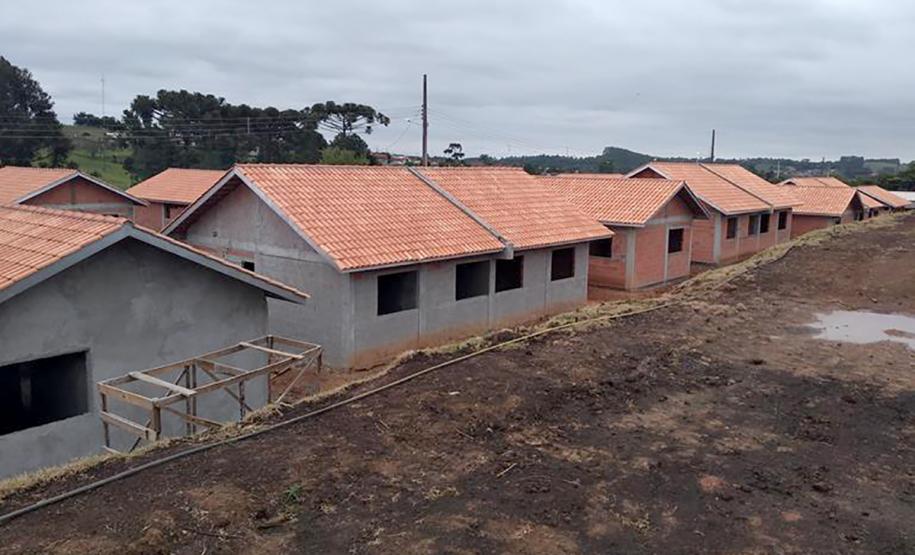 Casas em obra Cohapar Rebouças