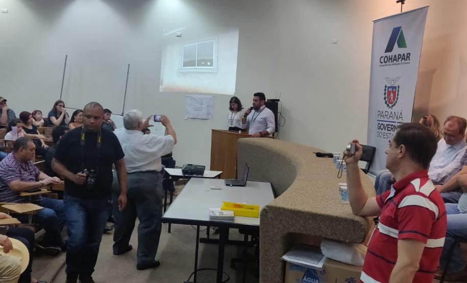 Casas populares são entregues a famílias do Norte Pioneiro