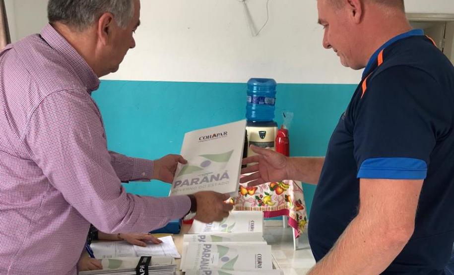 Cohapar regulariza moradias de famílias em São José dos Pinhais