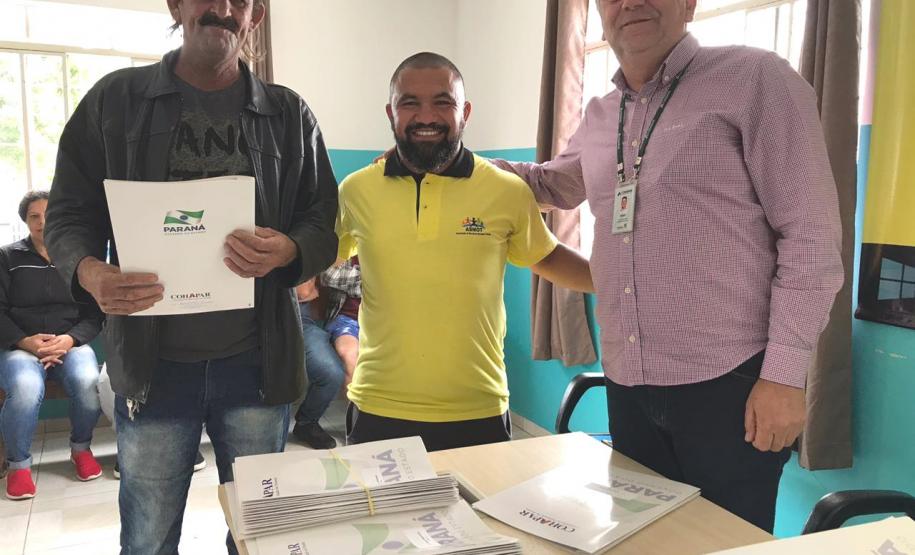 Cohapar regulariza moradias de famílias em São José dos Pinhais
