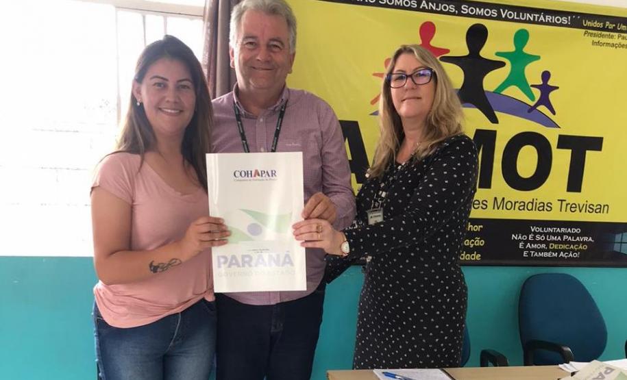 Cohapar regulariza moradias de famílias em São José dos Pinhais