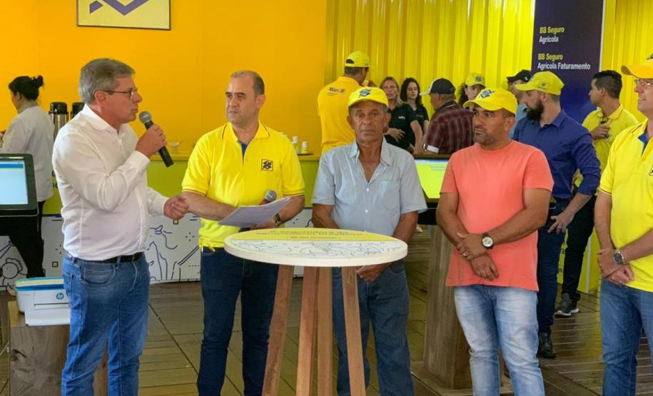 Governo do Paraná e Banco do Brasil financiarão construção de moradias para agricultores familiares