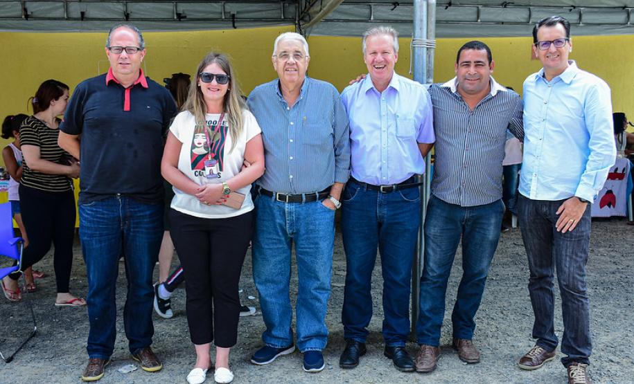 Moradores do Guarituba realizam feira de produtos e serviços em Piraquara