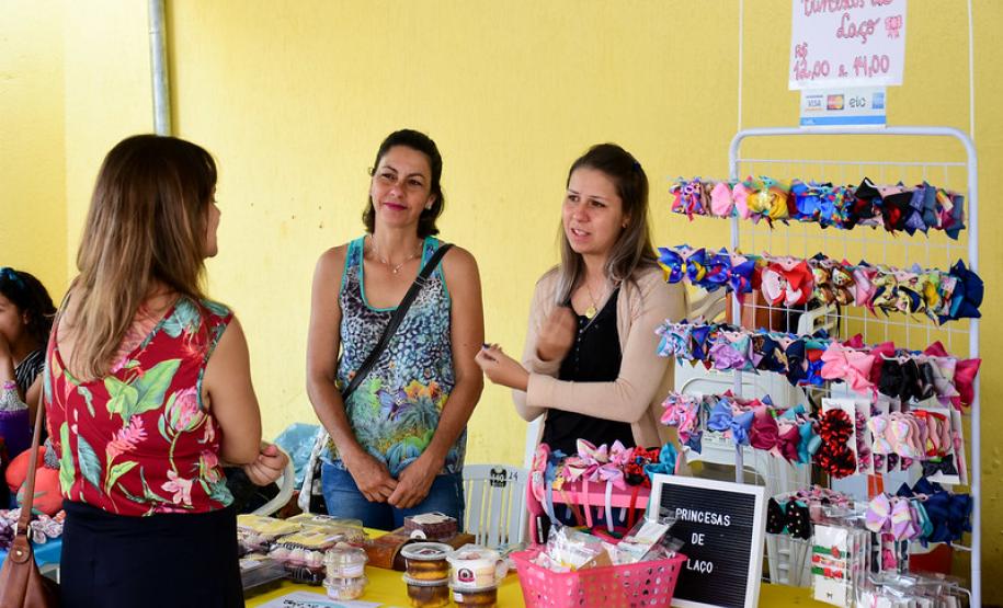 Moradores do Guarituba realizam feira de produtos e serviços em Piraquara