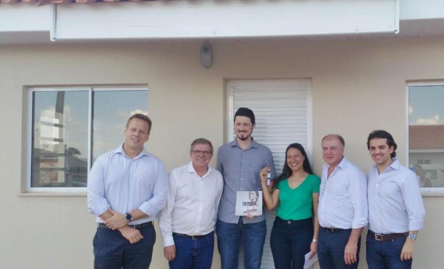37 famílias de Mariópolis recebem chaves da casa própria