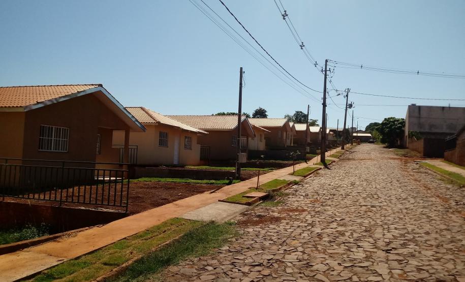 Casas populares são entregues a 50 famílias de Nova Aurora