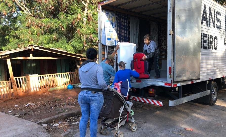 Famílias de São Miguel do Iguaçu são realocadas de áreas de risco para casas populares
