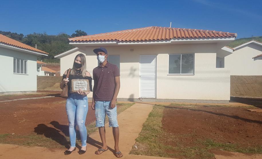 Trinta famílias de Iguatu recebem chaves da casa própria