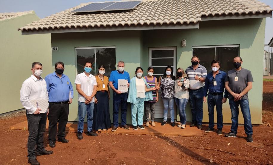 Famílias de Ubiratã recebem casas próprias sem nenhum custo