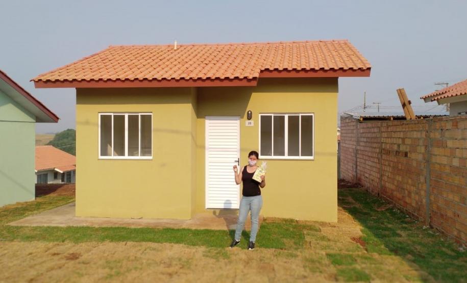 Famílias de Itapejara D’Oeste recebem casas de graça do Estado