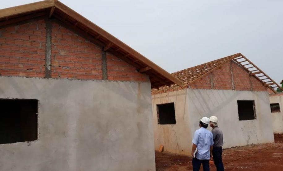 Construção de 41 casas populares avança em Jardim Alegre