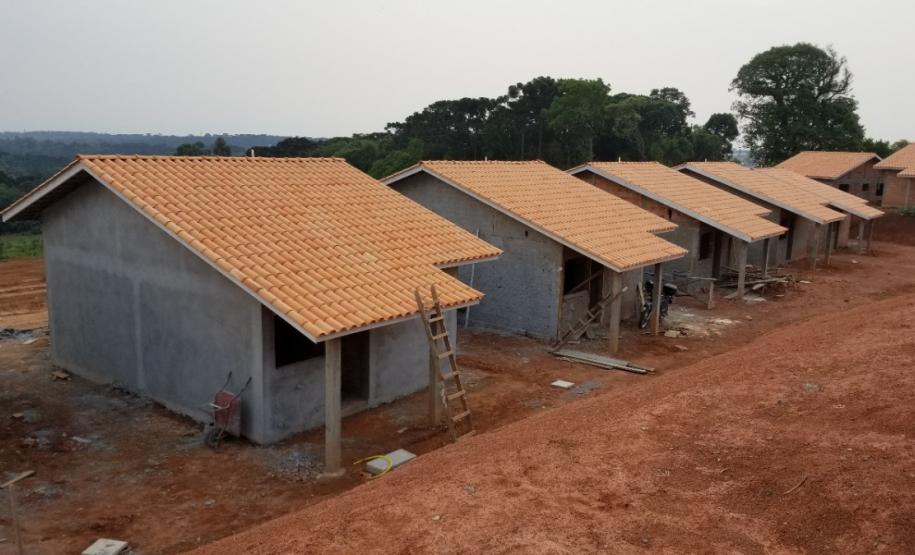Cohapar vistoria construção de 140 casas em Prudentópolis