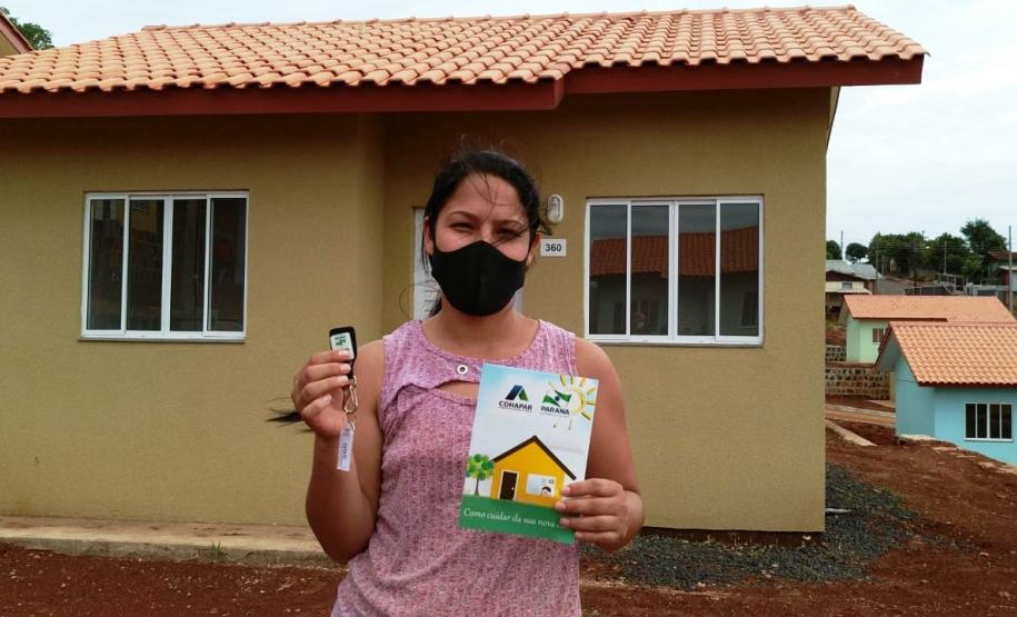 Casas populares são entregues a 21 famílias de Coronel Vivida