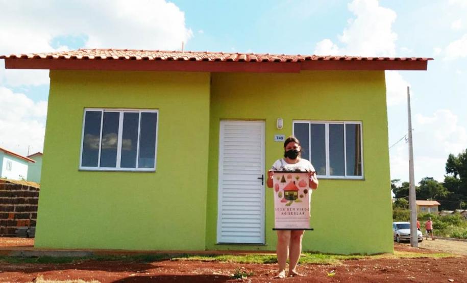 Famílias de Marmeleiro recebem novas moradias de graça