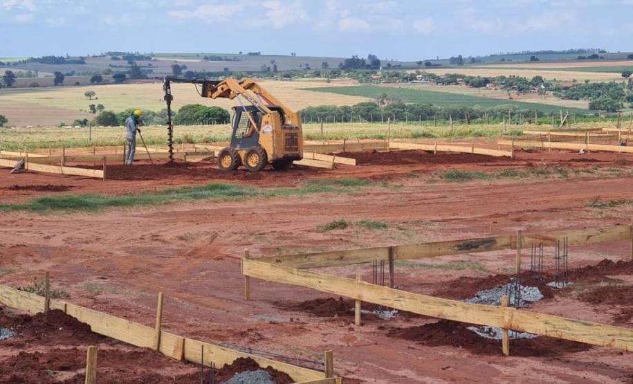 Avançam as obras de moradias populares em Itaguajé e Flórida