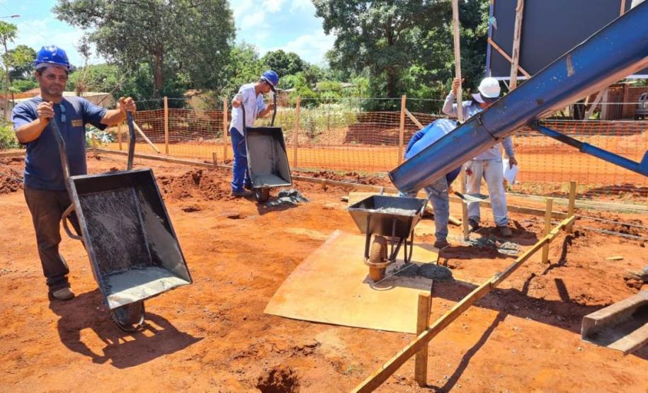 Avançam as obras de moradias populares em Itaguajé e Flórida