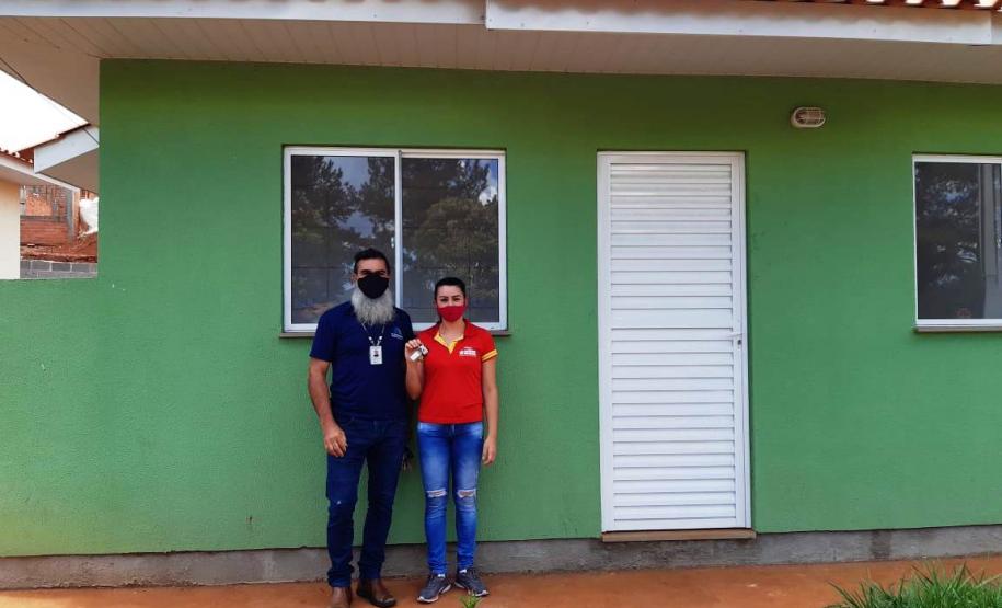 Famílias recebem casa própria em Santa Maria do Oeste