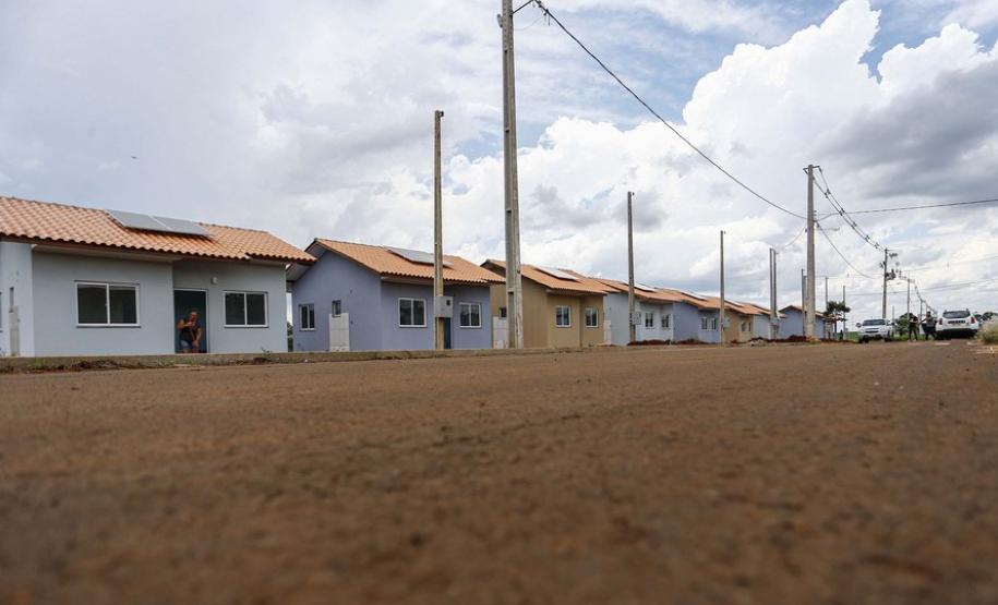 Casas novas melhoram a vida de famílias de Santa Tereza do Oeste